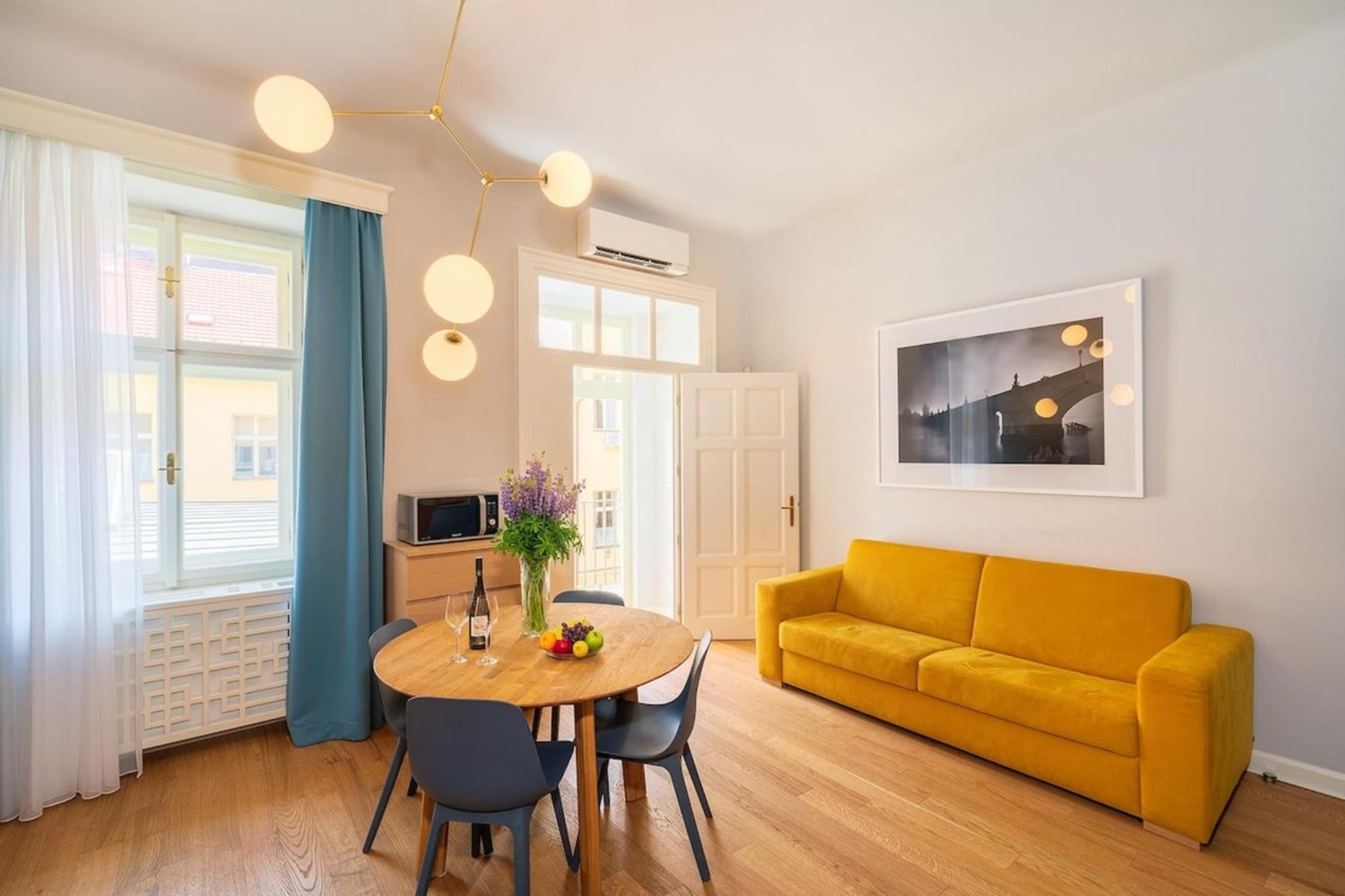 Quiet City Center Apartment In Hip & Foodie Area Praha Exteriér fotografie